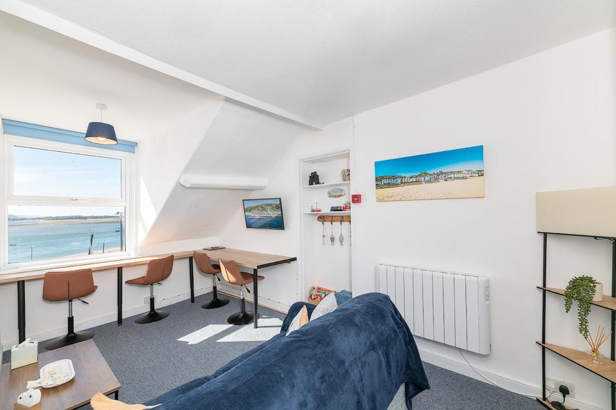 Aberdovey Sea View Apartment Aberdyfi Bagian luar foto